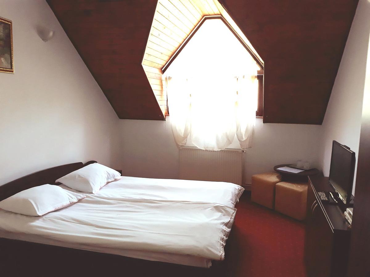Motel Din Darste Sacele Bagian luar foto