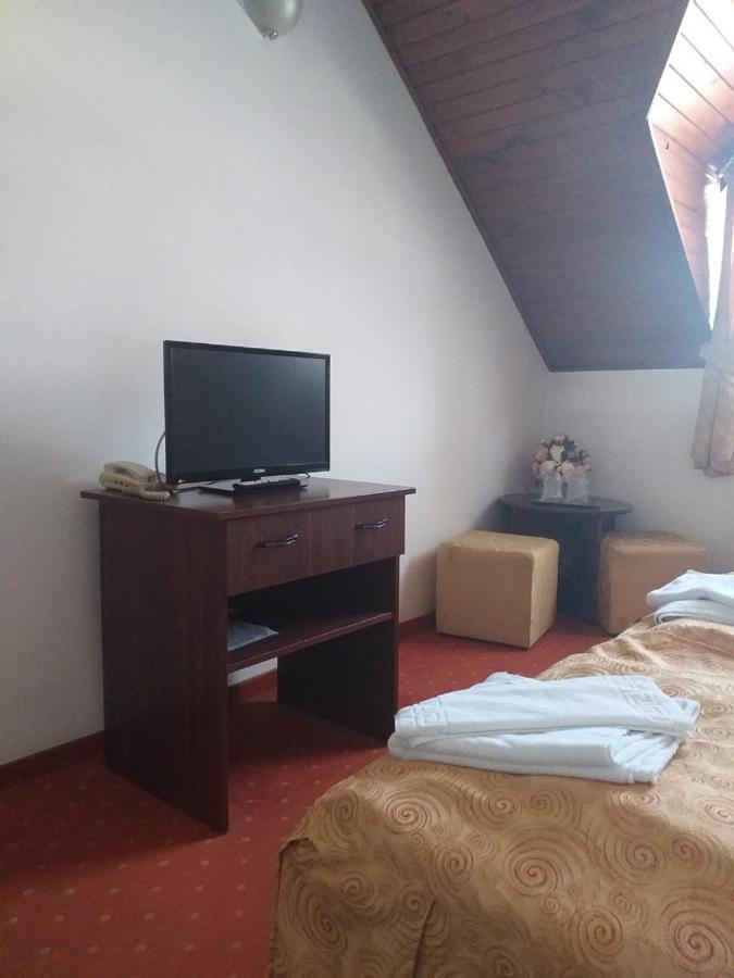 Motel Din Darste Sacele Bagian luar foto